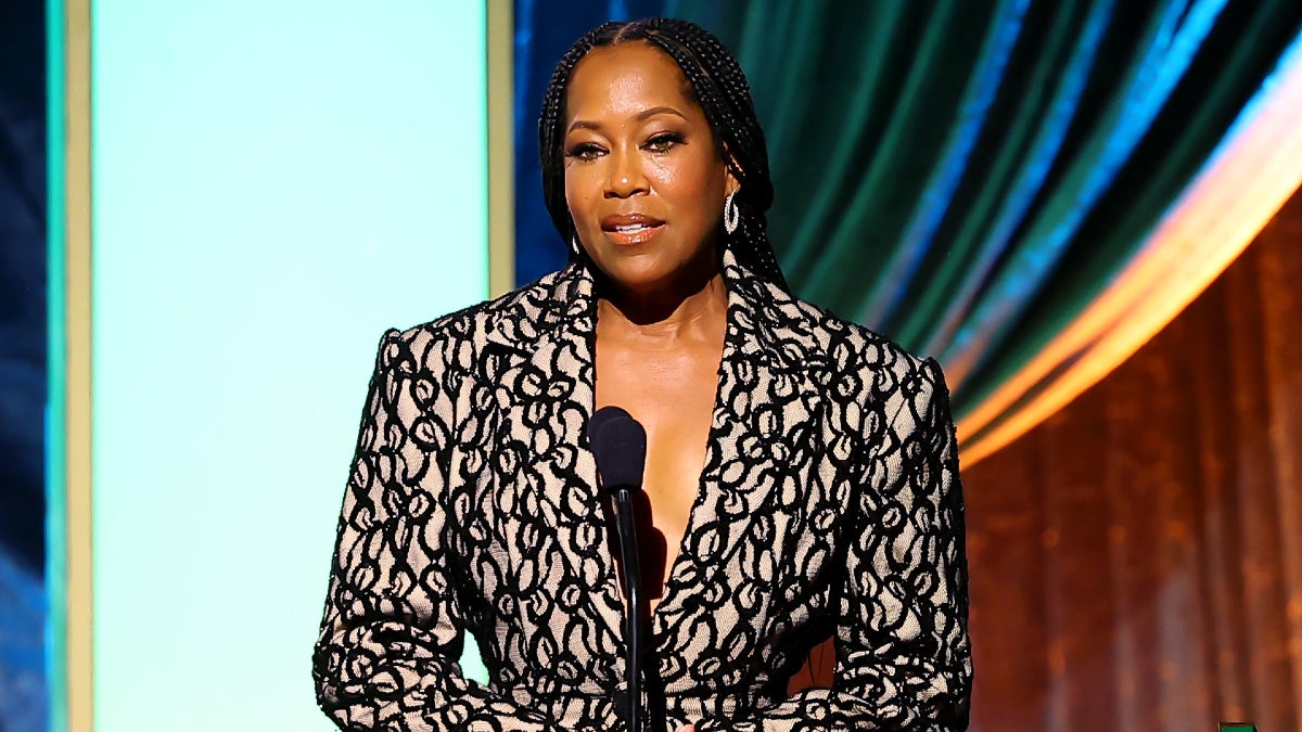 Regina King s'ouvre sur la bataille de son défunt fils contre la dépression: «Vous vous sentez impuissant»