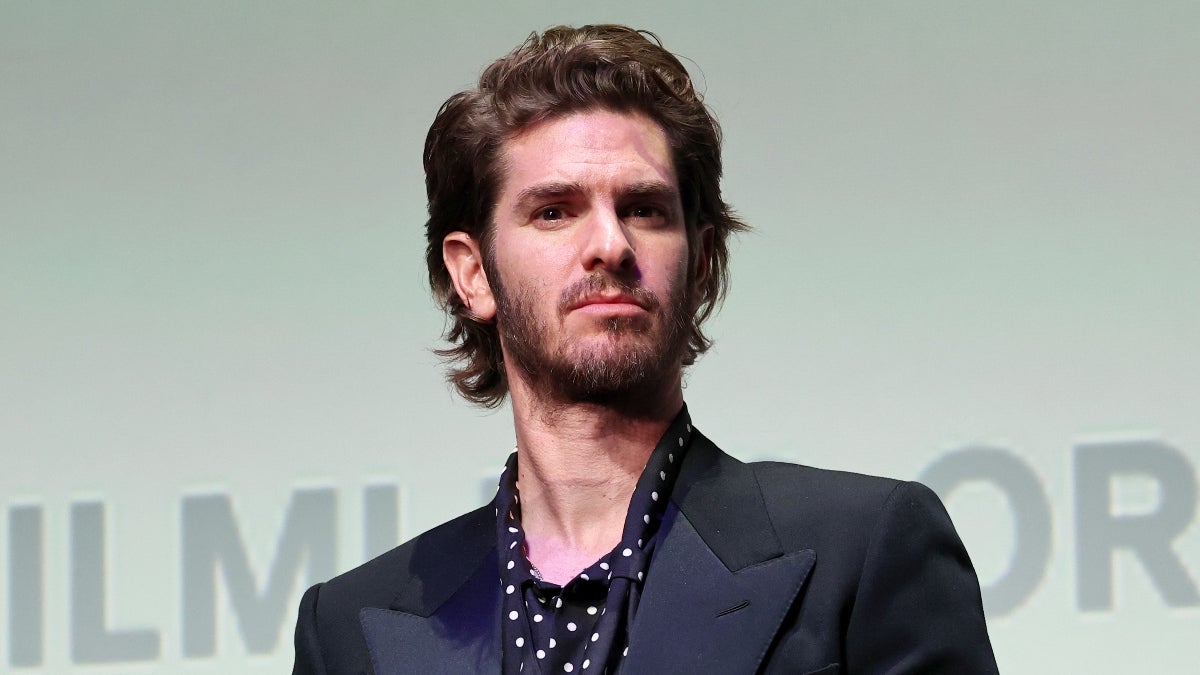 Andrew Garfield arrête l'apparition de la suite de «Social Network»: «Eduardo est à Singapour»