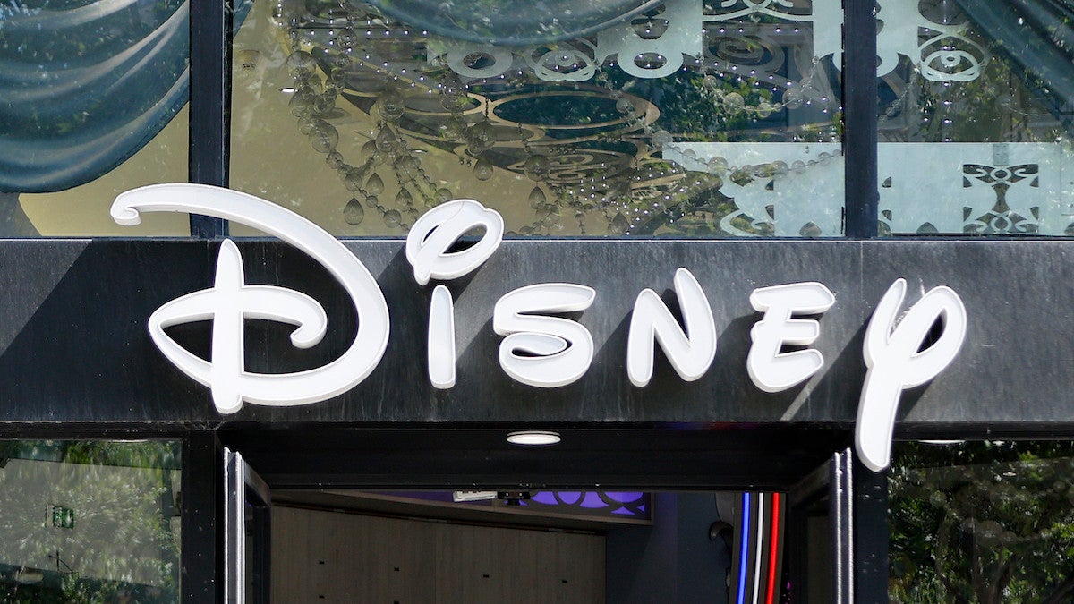Disney frappe le caractère.ai avec cessez-le-dessin