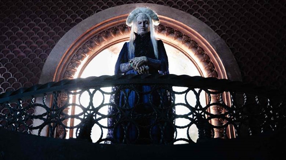 `` Dracula: A Love Tale '' de Luc Besson verrouille les droits intérieurs à Vertical Entertainment