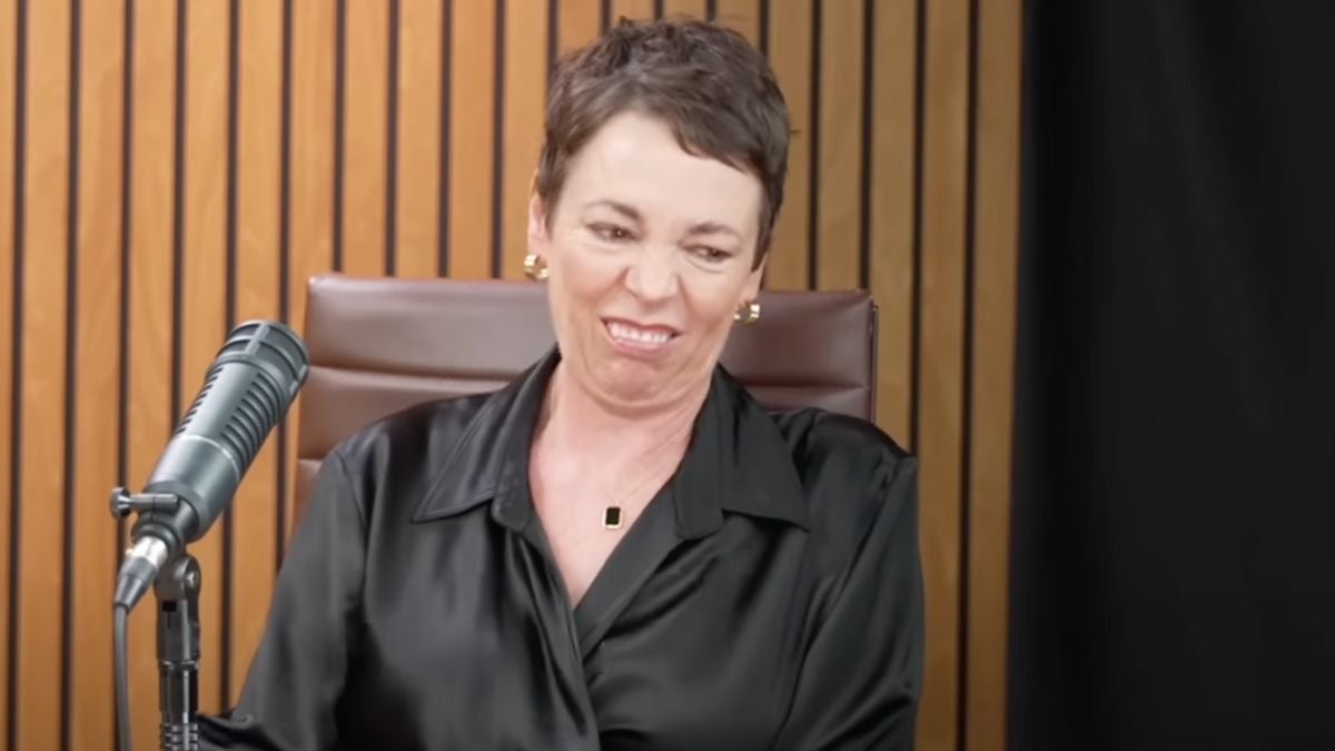 Olivia Colman déteste filmer des scènes de sexe, sent qu'elle est «infidèle» à son mari | Vidéo