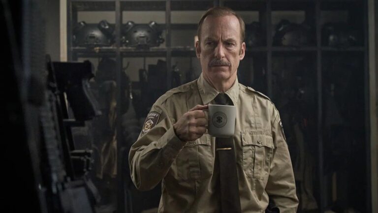 Pourquoi la star «  normale '' Bob Odenkirk aime jouer aux personnages des publics 'sous-estime' '
