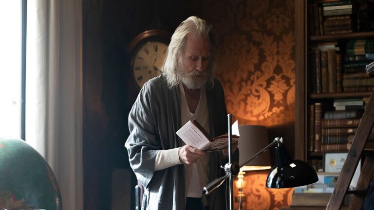 Revue de '& Sons' ': le mauvais père de Bill Nighy mène une forte et surprenante