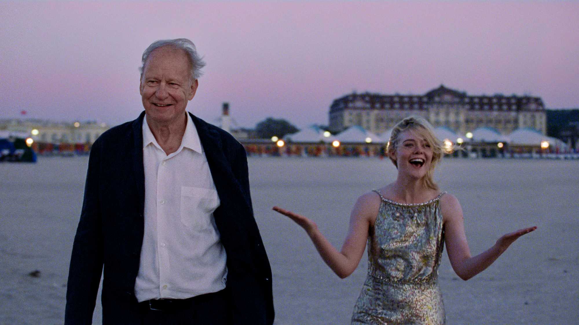 VALEUR SENTIMENTALE Stellan Skarsgard Elle Fanning photo © Kasper Tuxen v2 2000 2000 1125 1125 crop fill
