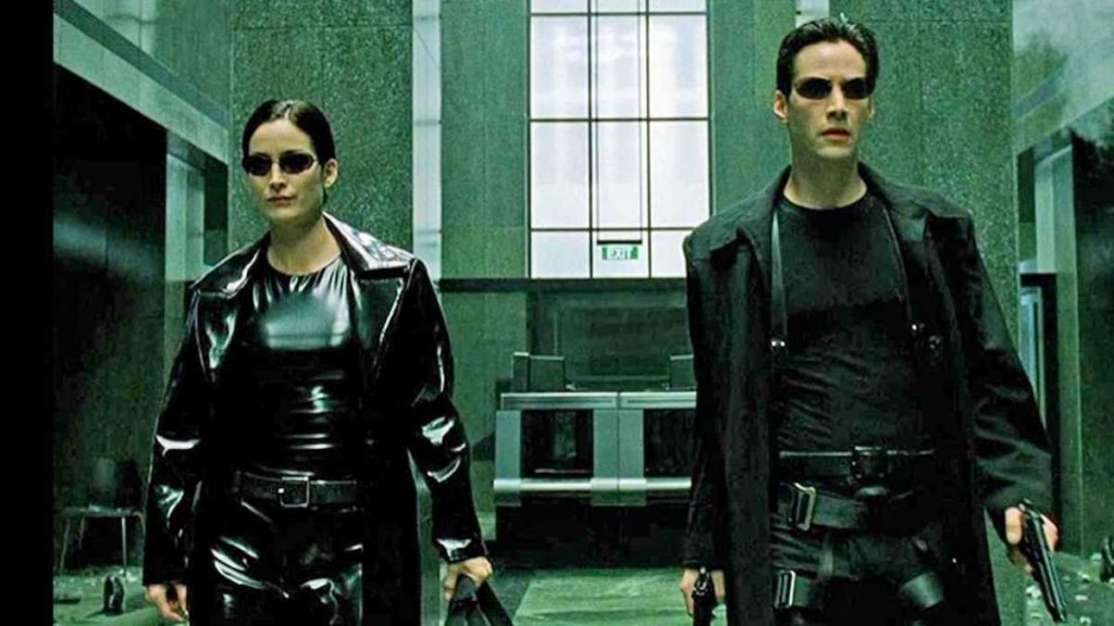 Carrie-Anne Moss et Keanu Reeves dans la matrice