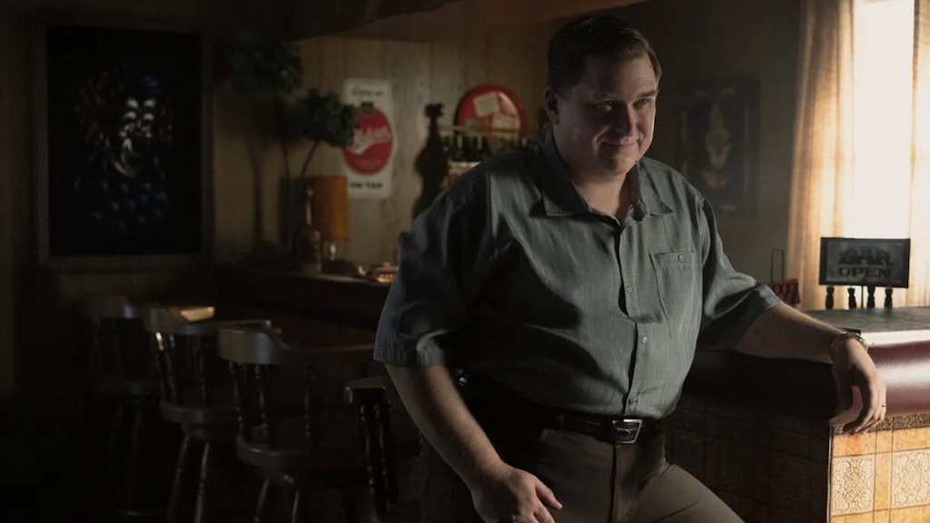 diable-déguisé-john-wayne-gacy-michael-chernus-peacock