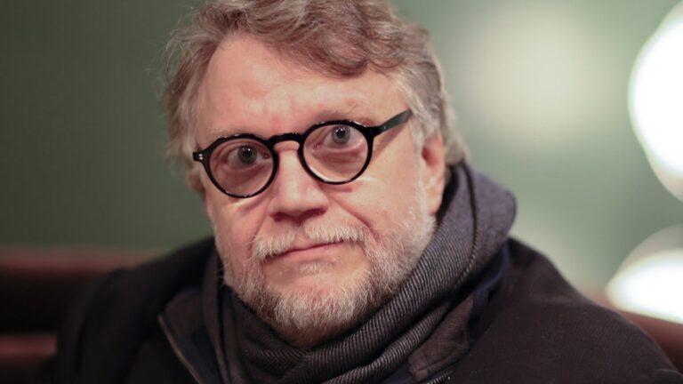 Guillermo del Toro dit qu'il « préfère mourir » plutôt que d'utiliser l'IA générative dans ses films