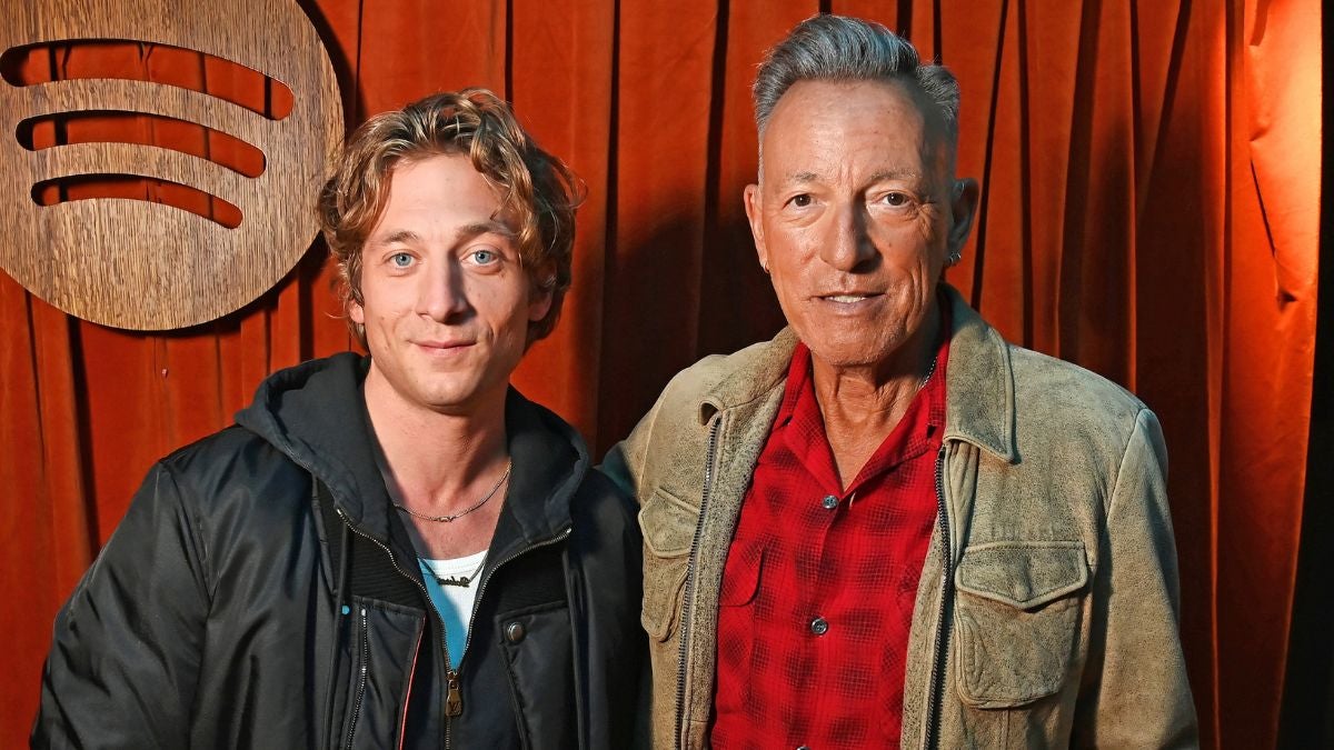 Jeremy Allen White se souvient avoir demandé à Bruce Springsteen de quitter le tournage de "Deliver Me From Nowhere" :