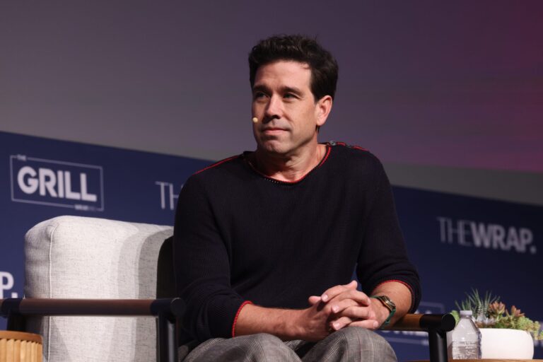 Les producteurs immersifs de Hailee Steinfeld «Astéroïdes» disent que les «acteurs synthétiques» ne peuvent pas remplacer les vrais: