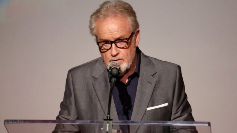 Ridley Scott offre une évaluation émoussée de l'Hollywood moderne: «La plupart sont Sh-T»