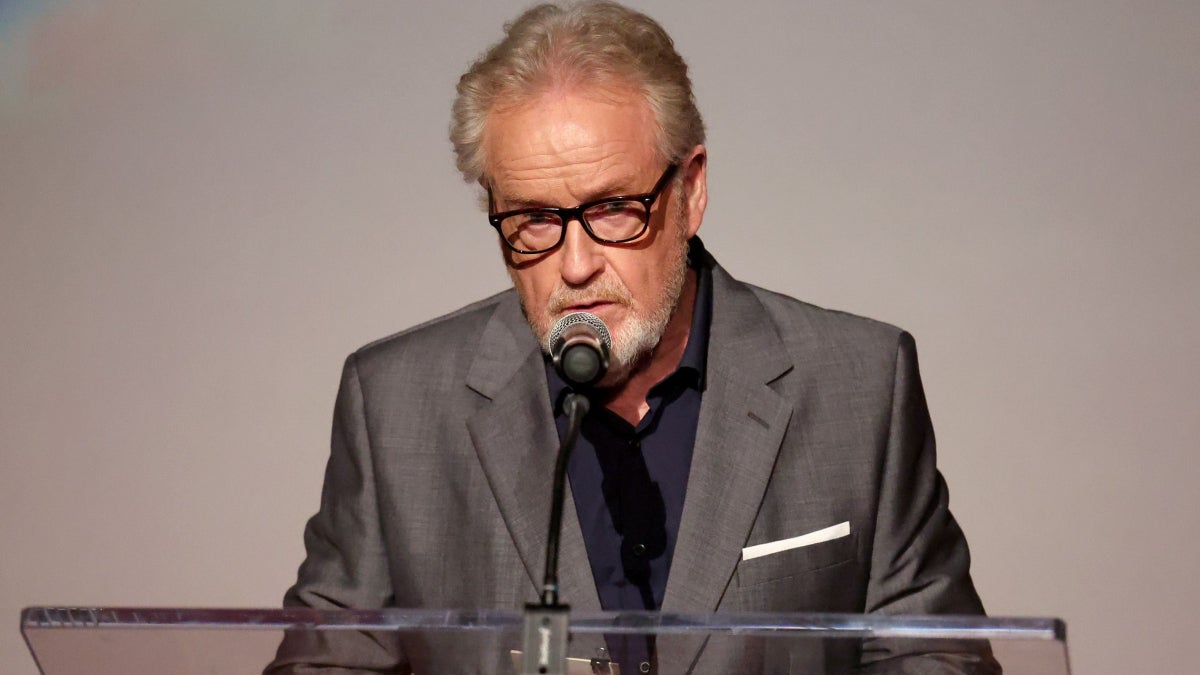 Ridley Scott offre une évaluation émoussée de l'Hollywood moderne: «La plupart sont Sh-T»