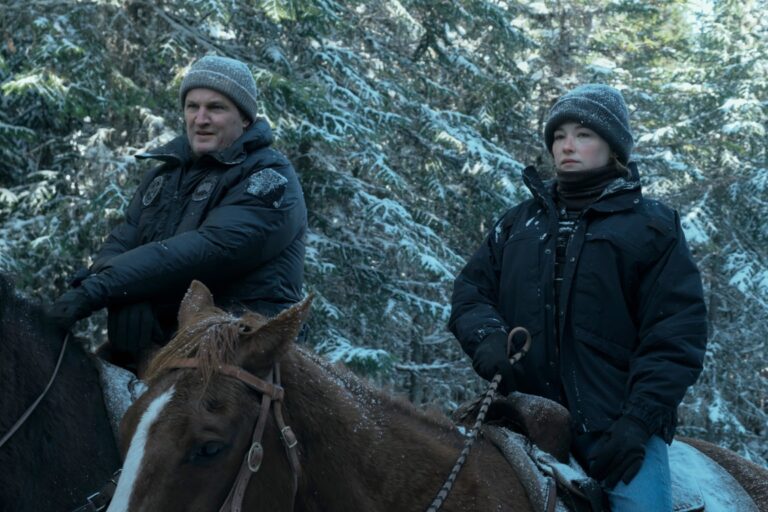 Apple TV+ Thriller « The Last Frontier » Gets Snowed Under In Pulpy
