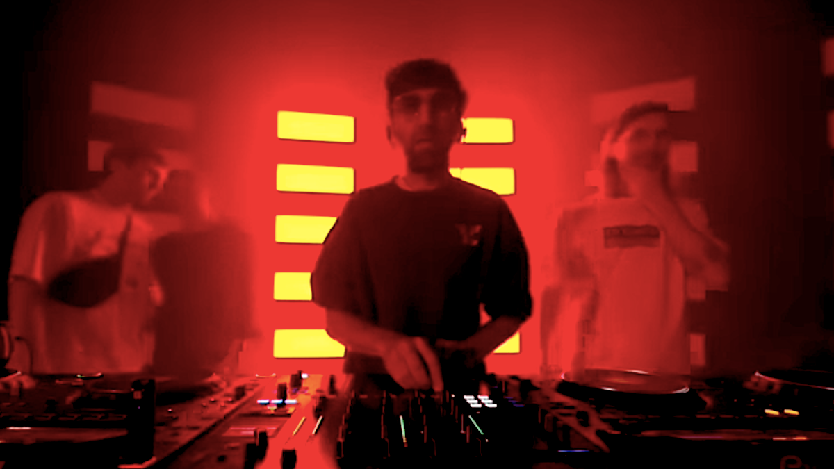 Thomas Bangalter de Daft Punk fait tourner un DJ set surprise à Paris – son premier en 16 ans | Vidéo