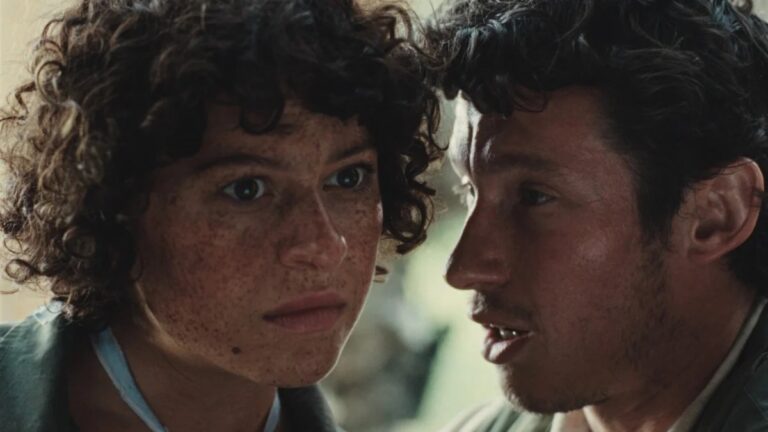 La bande-annonce d'Atropia prépare le terrain pour une satire de guerre primée par le jury de Sundance