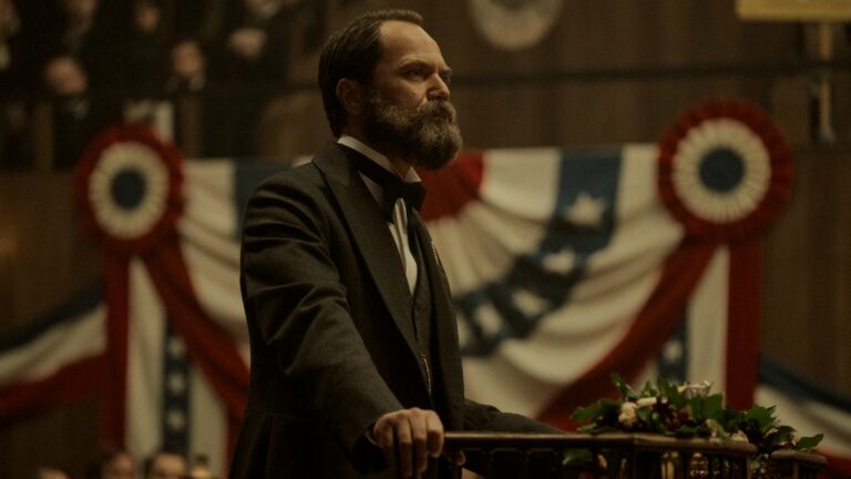 Critique de « Death by Lightning » : le drame historique de Netflix se fait une niche