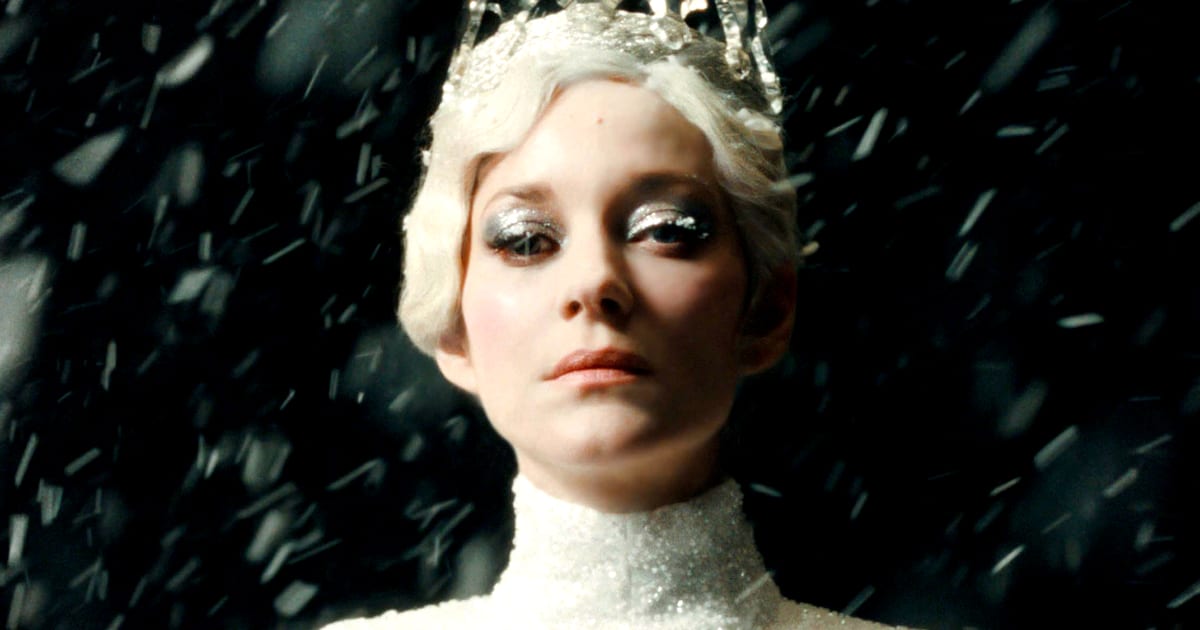 La revue Ice Tower – un conte de fées frío-noir…