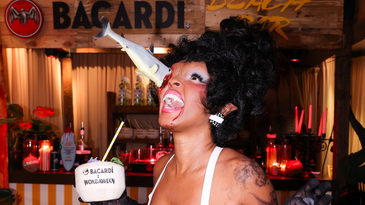Janelle Monáe révèle la recette d'une fête d'Halloween parfaite : « Les bons esprits »