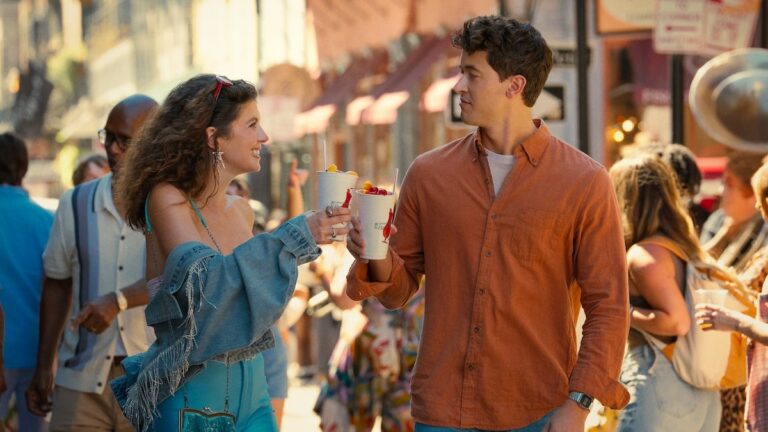 Bande-annonce « Les gens que nous rencontrons en vacances »: Tom Blyth et Emily Bader débattent de la ruine de leur amitié