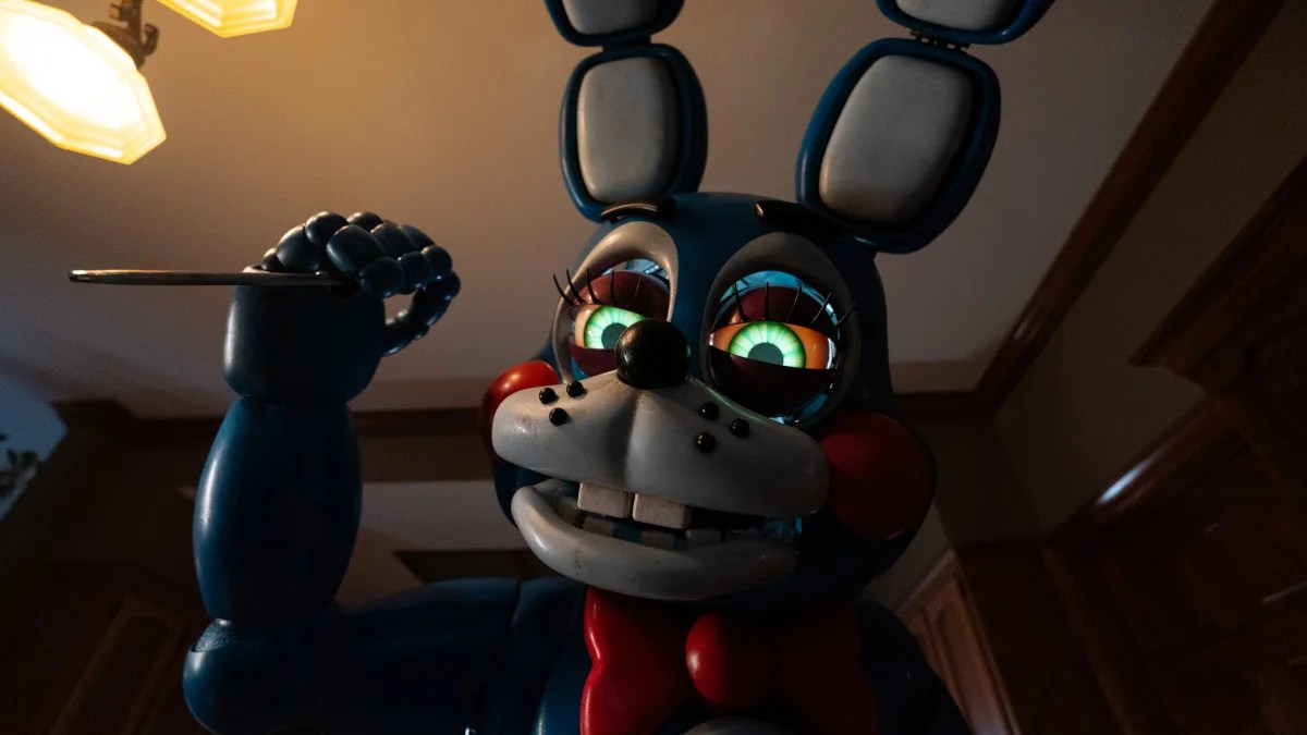 Critique de "Five Nights at Freddy's 2": la suite d'horreur tombe à plat, mais satisfait les fans