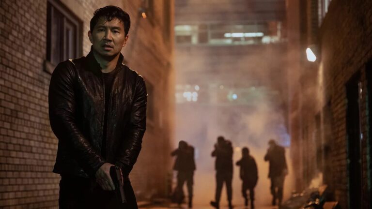 Revue « Le test de Copenhague » : Simu Liu est un charmant espion piraté
