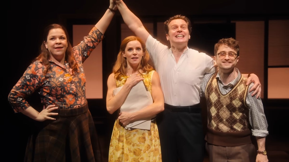 Critique de « Merrily We Roll Along » : Sondheim Revival, lauréat d'un Tony Award