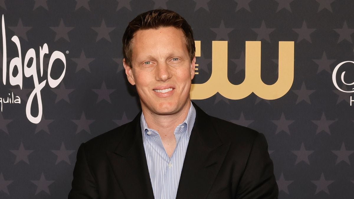 Le PDG de Paramount Skydance, David Ellison, se retire du sommet DealBook du New York Times