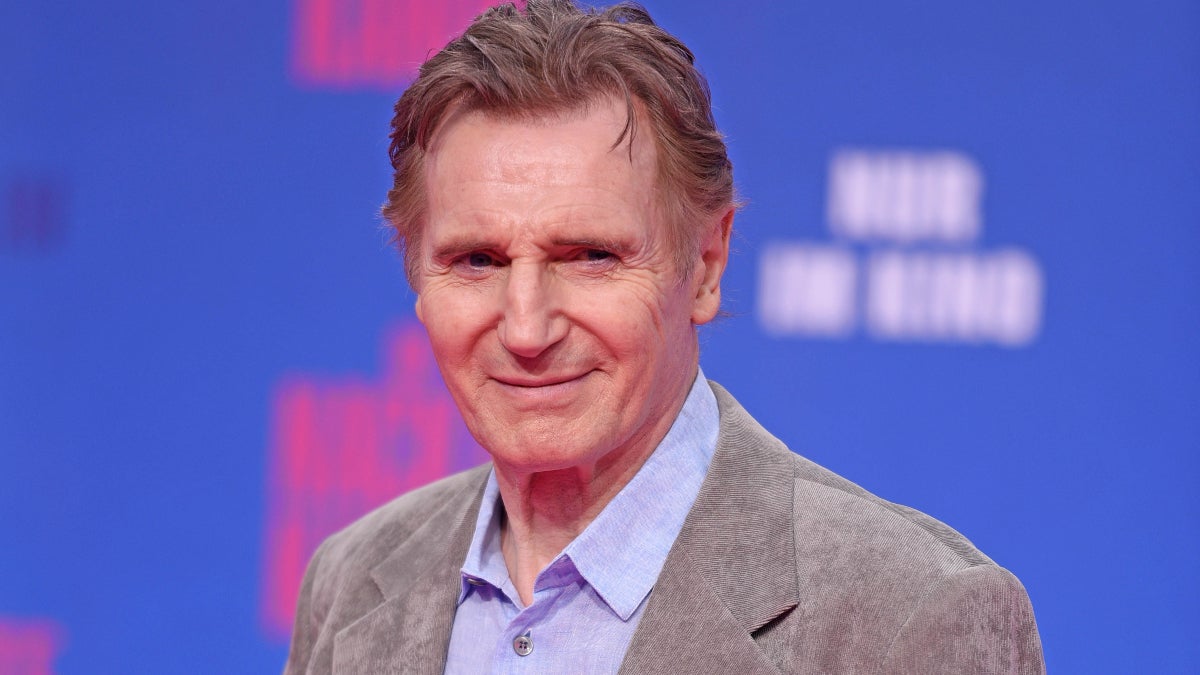 Liam Neeson nie être un anti-vaccin après avoir raconté le documentaire « Peste de corruption » mettant en vedette RFK