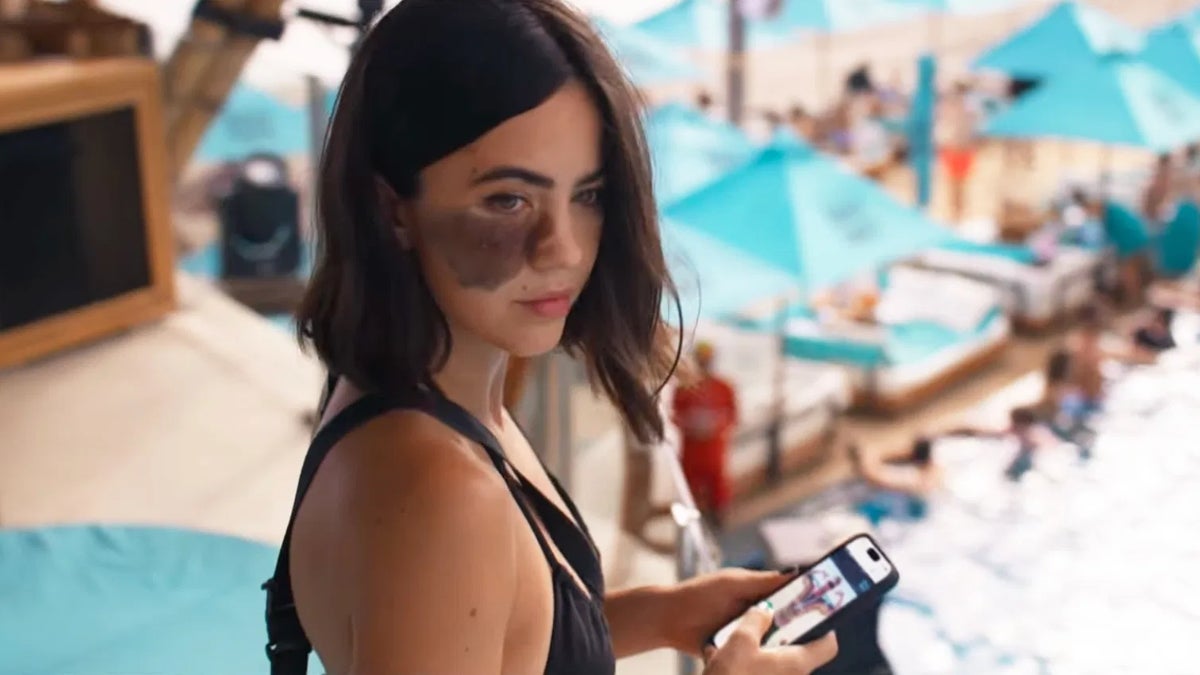 Revue « Influenceurs » : une suite sadiquement amusante à l'un des meilleurs