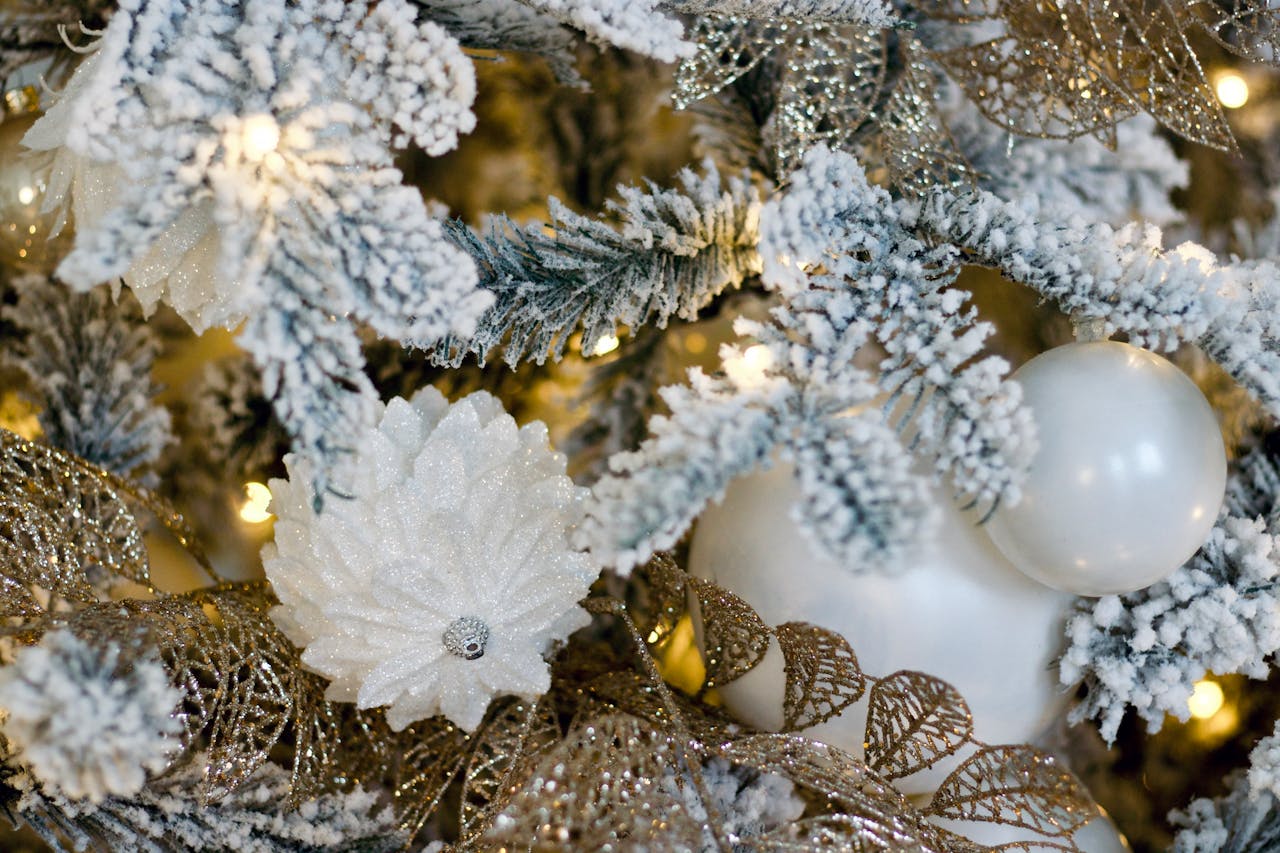 Sapin doré et blanc