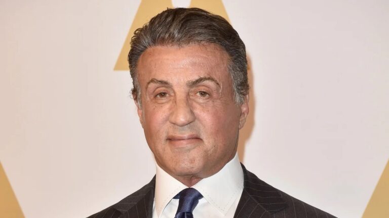 Sylvester Stallone s'est éloigné du redémarrage de « Cliffhanger » en raison d'un conflit salarial, selon un procès