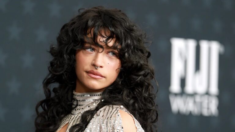 Odessa A'zion est le nouveau « Marty Supreme », « I Love LA » It Girl : « Les mamans de mes ex m'envoient des SMS »