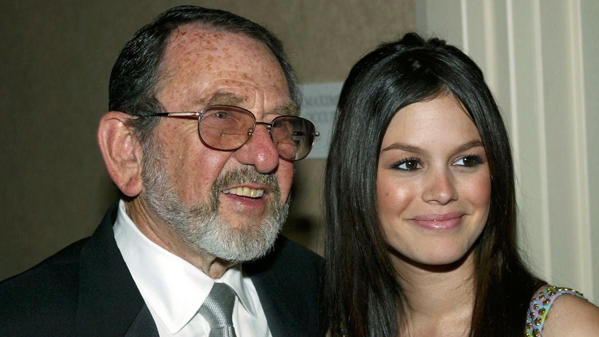 Bruce Bilson, réalisateur primé aux Emmy Awards pour "Get Smart" et "Hogan's Heroes", décède à 97 ans