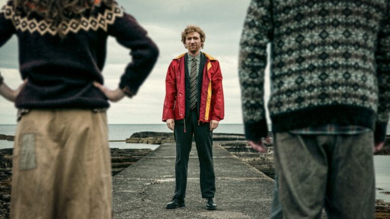 Critique de « The Incomer » : Domhnall Gleeson enseigne à un duo solitaire