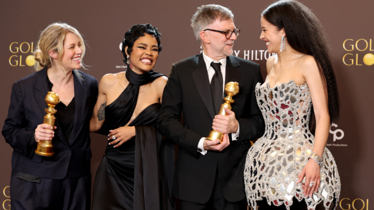 Dans une période de troubles et de traumatismes, les Golden Globes n'ont pas lu la salle