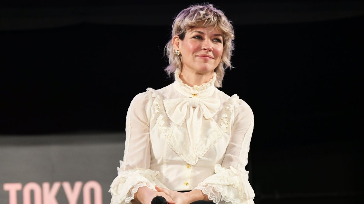 Evangeline Lilly dit qu'elle a des lésions cérébrales suite à une chute et une commotion cérébrale à Hawaï