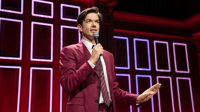 John Mulaney reporte les spectacles à Minneapolis après le meurtre d'ICE et déclare que la ville est trop « dangereuse » pour le public