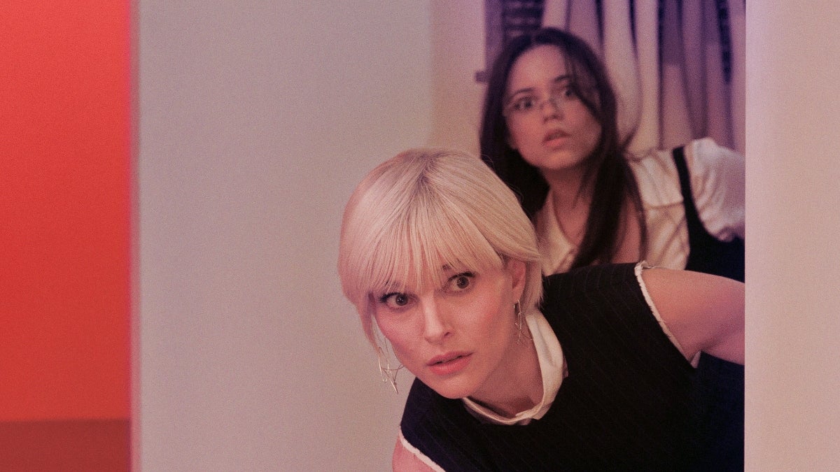 Natalie Portman et Jenna Ortega expliquent ce qui les a attirées vers la sombre satire de Cathy Yan, "The Gallerist"
