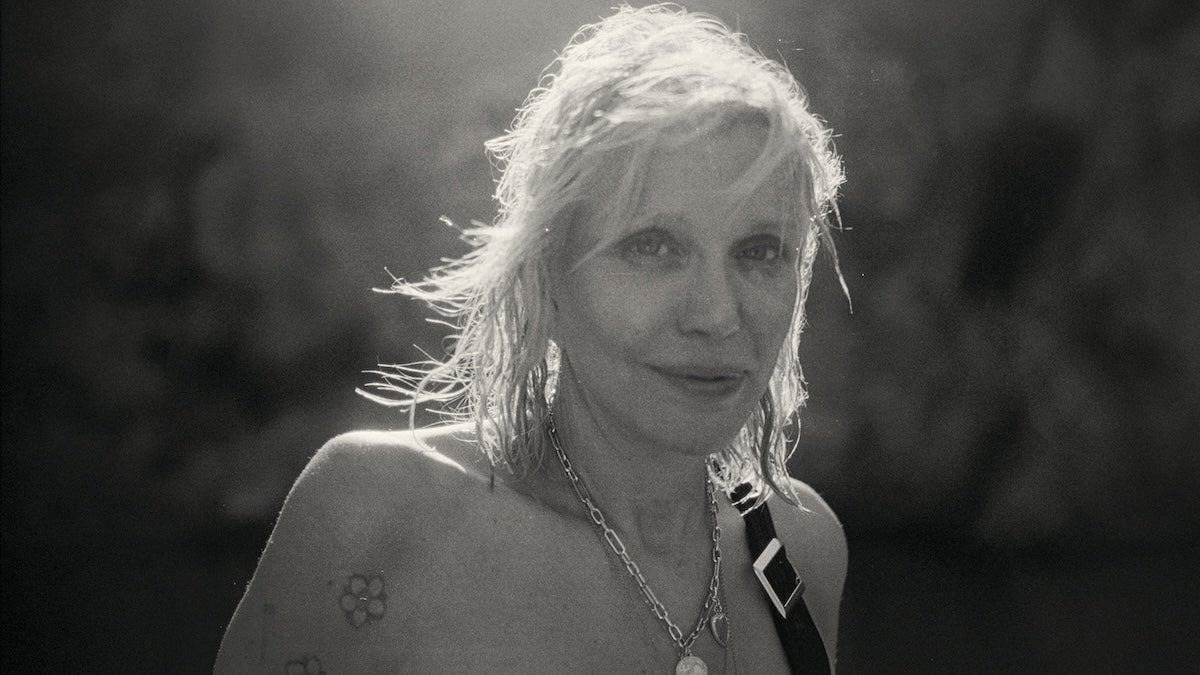 Revue "Antihéroïne" : Courtney Love raconte sa propre histoire dans un document complet et compatissant