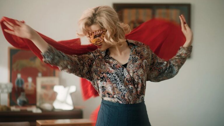 Revue « La maison de l'ami est ici » : les artistes underground iraniens s'expriment
