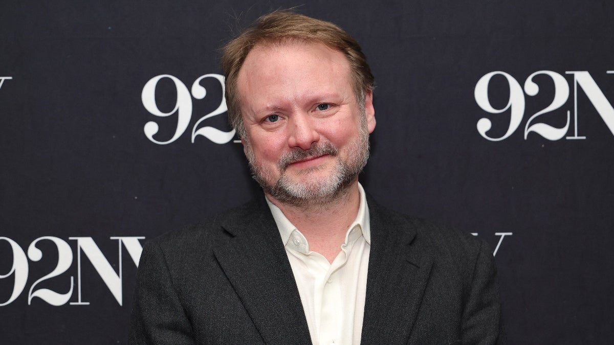 Rian Johnson nie avoir été « effrayé » par les critiques en ligne de « Star Wars »