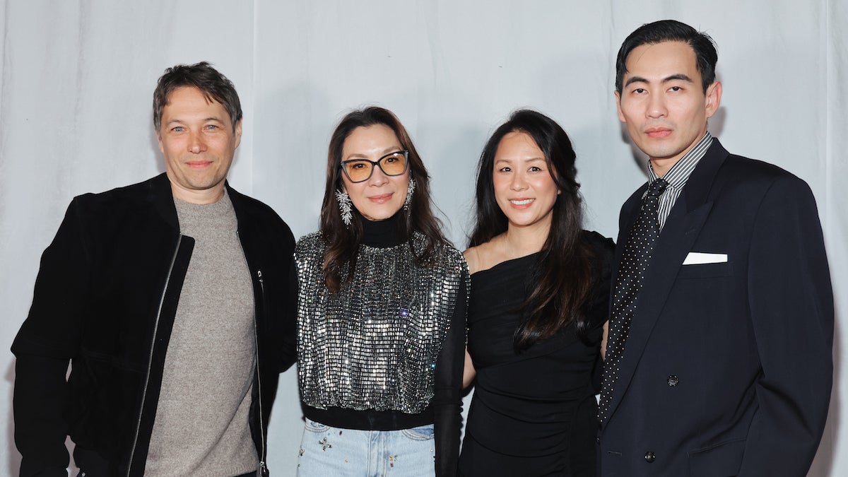 Michelle Yeoh qualifie le court métrage de 2 jours « Sandiwara » avec Sean Baker de « Masterclass » | Vidéo