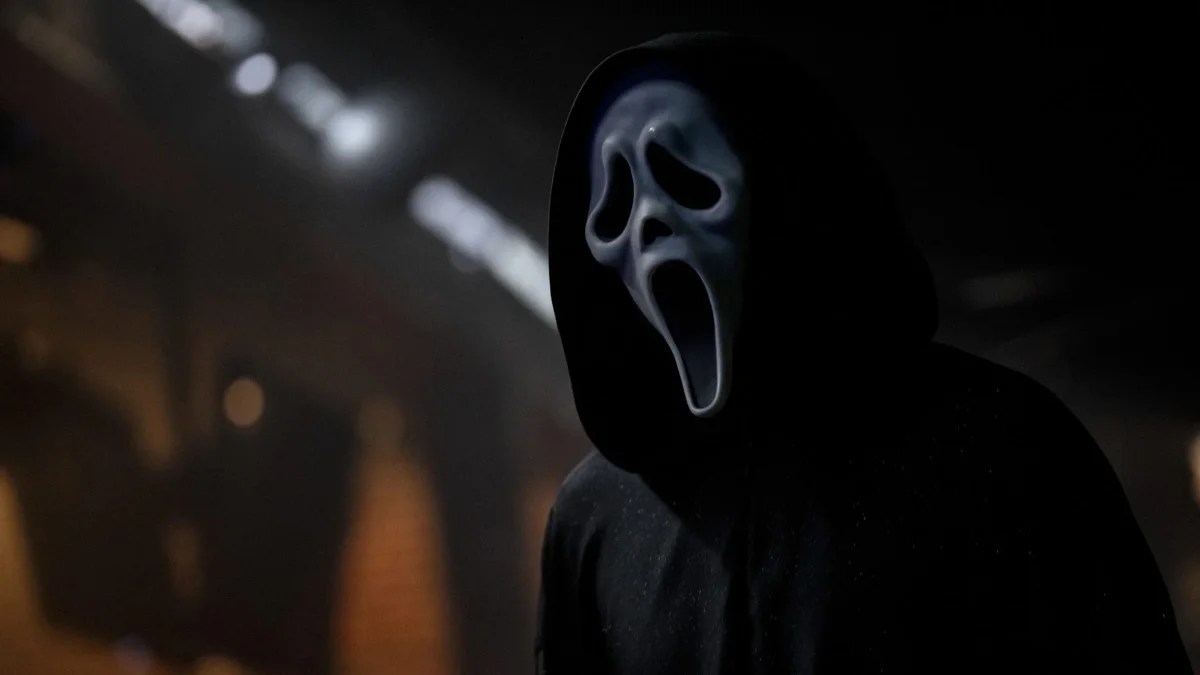 Critique de "Scream 7": la franchise revient à l'essentiel dans une suite compétente et sans inspiration