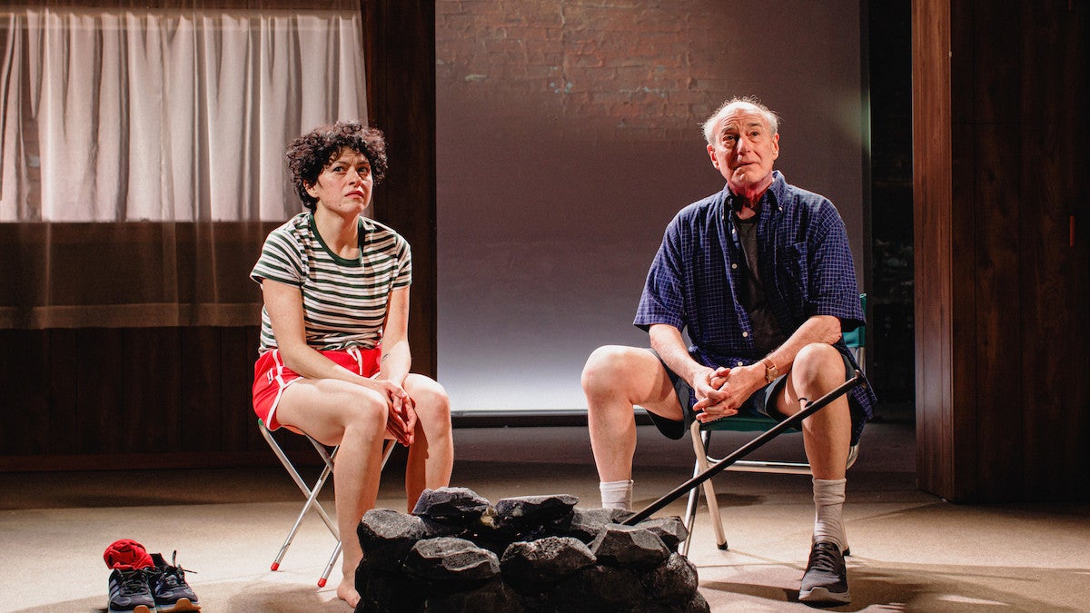 Critique de « You Got Older » Off Broadway : Alia Shawkat et Peter Friedman