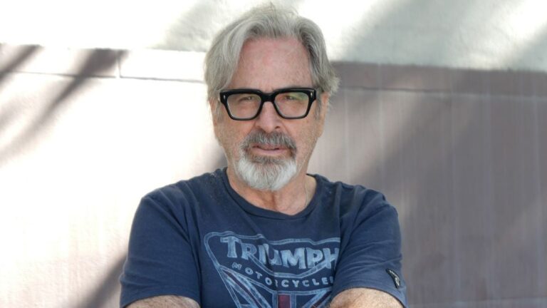 Le mode de décès de Robert Carradine a été jugé comme un suicide par le bureau du médecin légiste