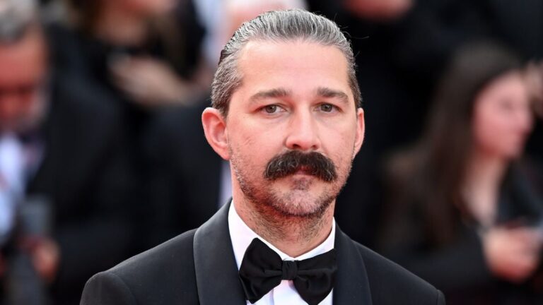 Shia LaBeouf s'exprime après le grondement du Mardi Gras et son arrestation : « Libérez-moi »