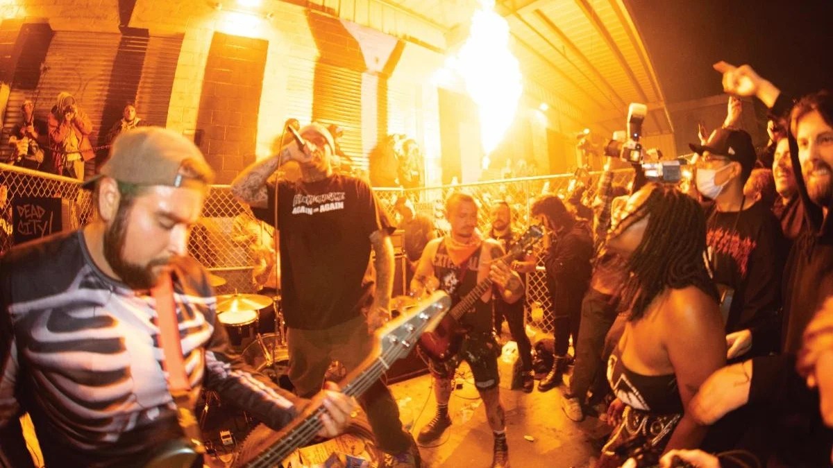 Le documentaire musical « Dead City Punx », produit par Zack de la Rocha, sera présenté en première en avril | Exclusif