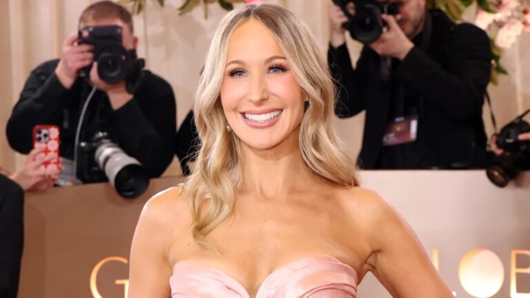 Nikki Glaser reviendra en tant qu'hôte des Golden Globes en 2027