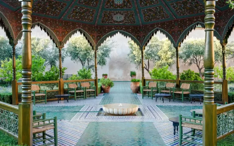 Marrakech Secrète : Entre Expériences Insolites et Révolution Culinaire dans la Ville Rouge